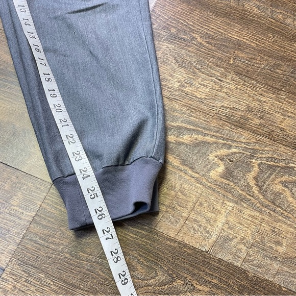 FIGS Zamora Jogger Scrub Pants Women Medium Petite Gray Technical Collection M/P - Picture 9 of 9